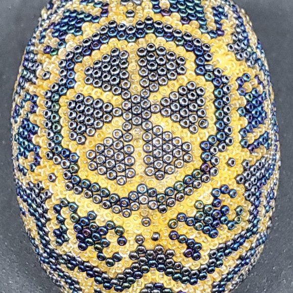 Huichol Beaded Skull on Hand Carved Fish Bone ~ Handcrafted by indigenous artist - Picture 3 of 7